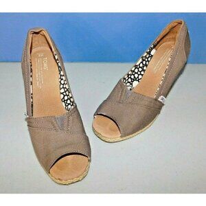 TOM'S TAN & BEIGE COLOR HIGH HEEL SANDALS, WOMAN'S SIZE 7